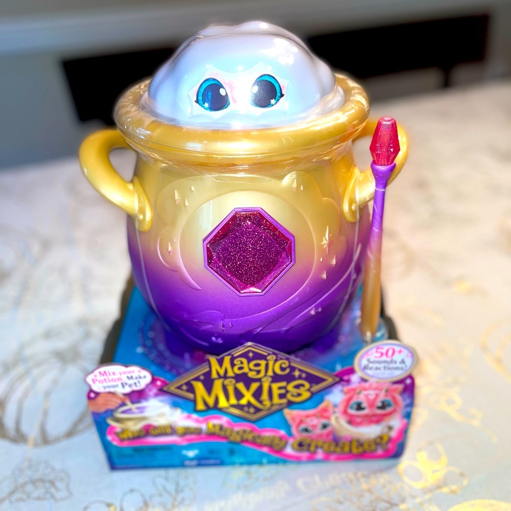 Magic Mixies Magical Mist Cauldron Pink NEW!